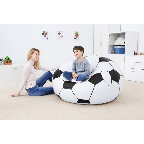 nafukovaci_kreslo_sportovni_fotbal_75010_lidi.jpg