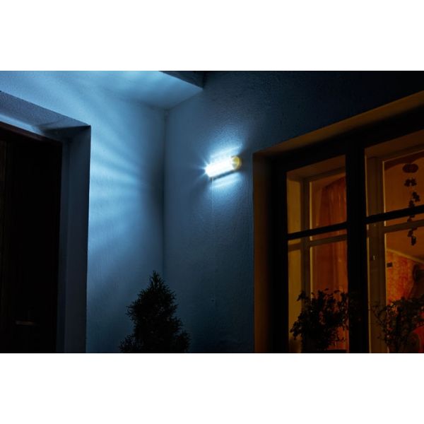 Solární nástěnné světlo